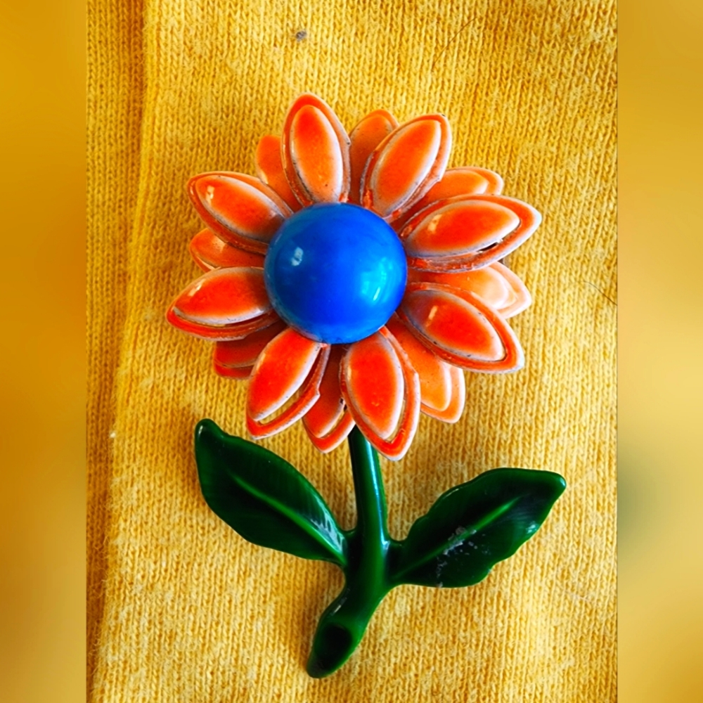 Hand painted Flower Pin